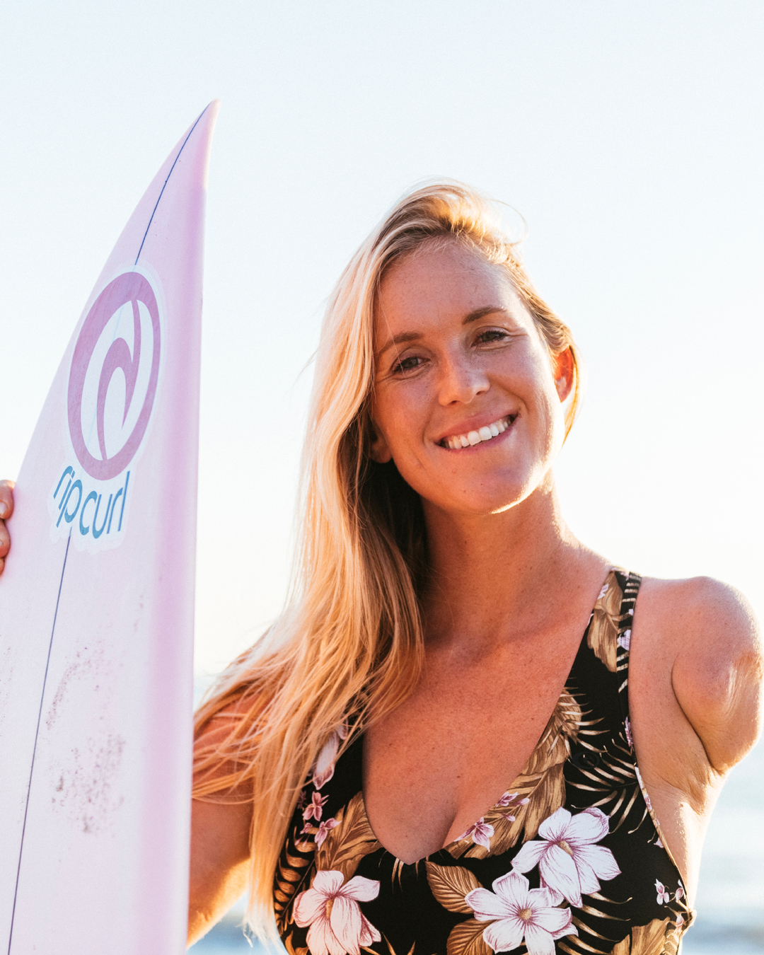 BETHANY HAMILTON SIGNS NEW 5 YEAR DEAL WITH RIP CURL - SBIA